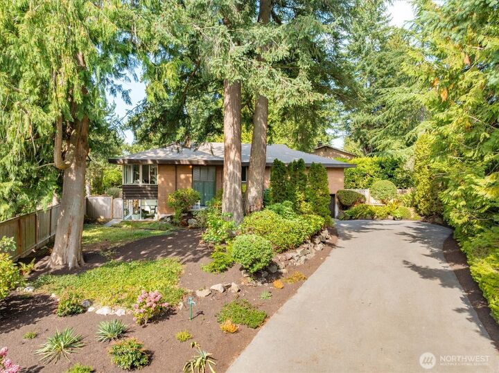 Property Photo:  422 NW 196th Place  WA 98177 