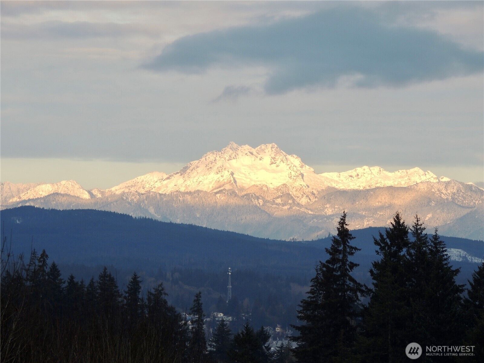 Property Photo: 740 Tufts Avenue E WA 98366