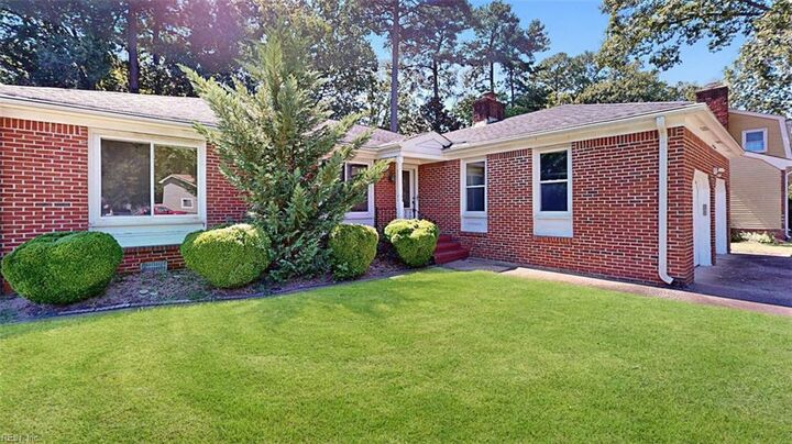 Property Photo:  714 Galahad Dr  VA 23608 