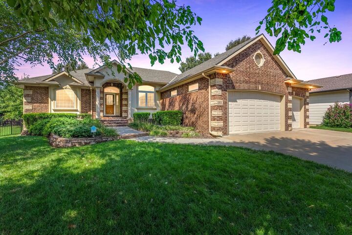 1303 S Threewood St  Wichita KS 67235 photo