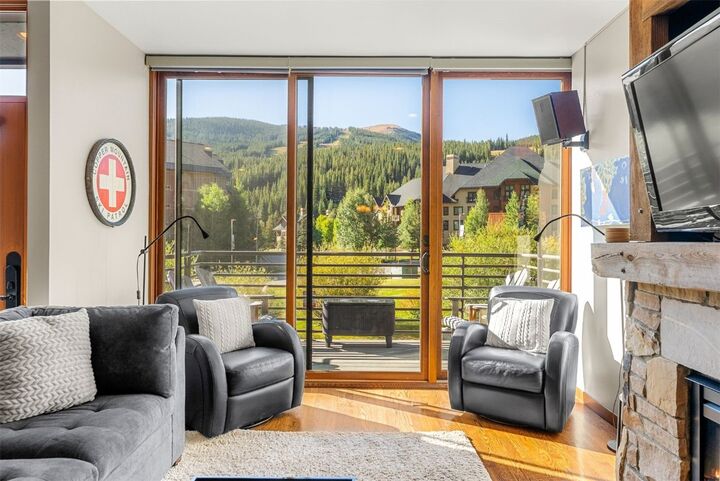 Property Photo:  115 Beeler Place 1  CO 80443 
