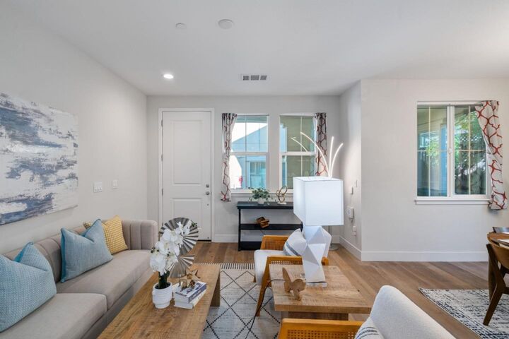 Property Photo:  1020 Skybo Court  CA 95120 