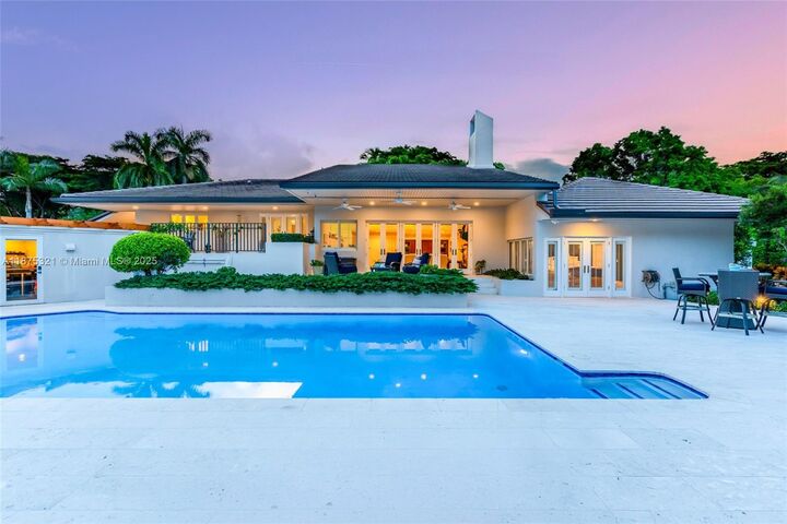Property Photo:  451 Ridge Rd  FL 33143 