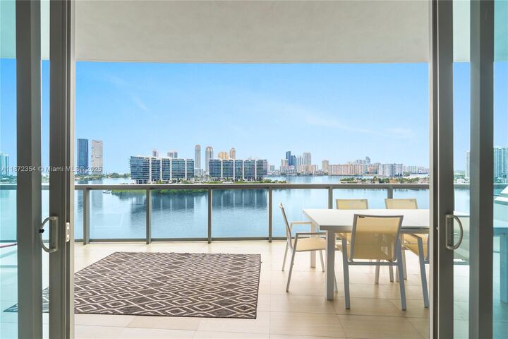 Property Photo:  3300 NE 188th St Lph16  FL 33180 