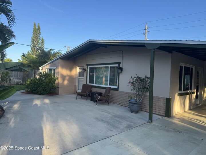 Property Photo:  211 Avenida Central  FL 32903 
