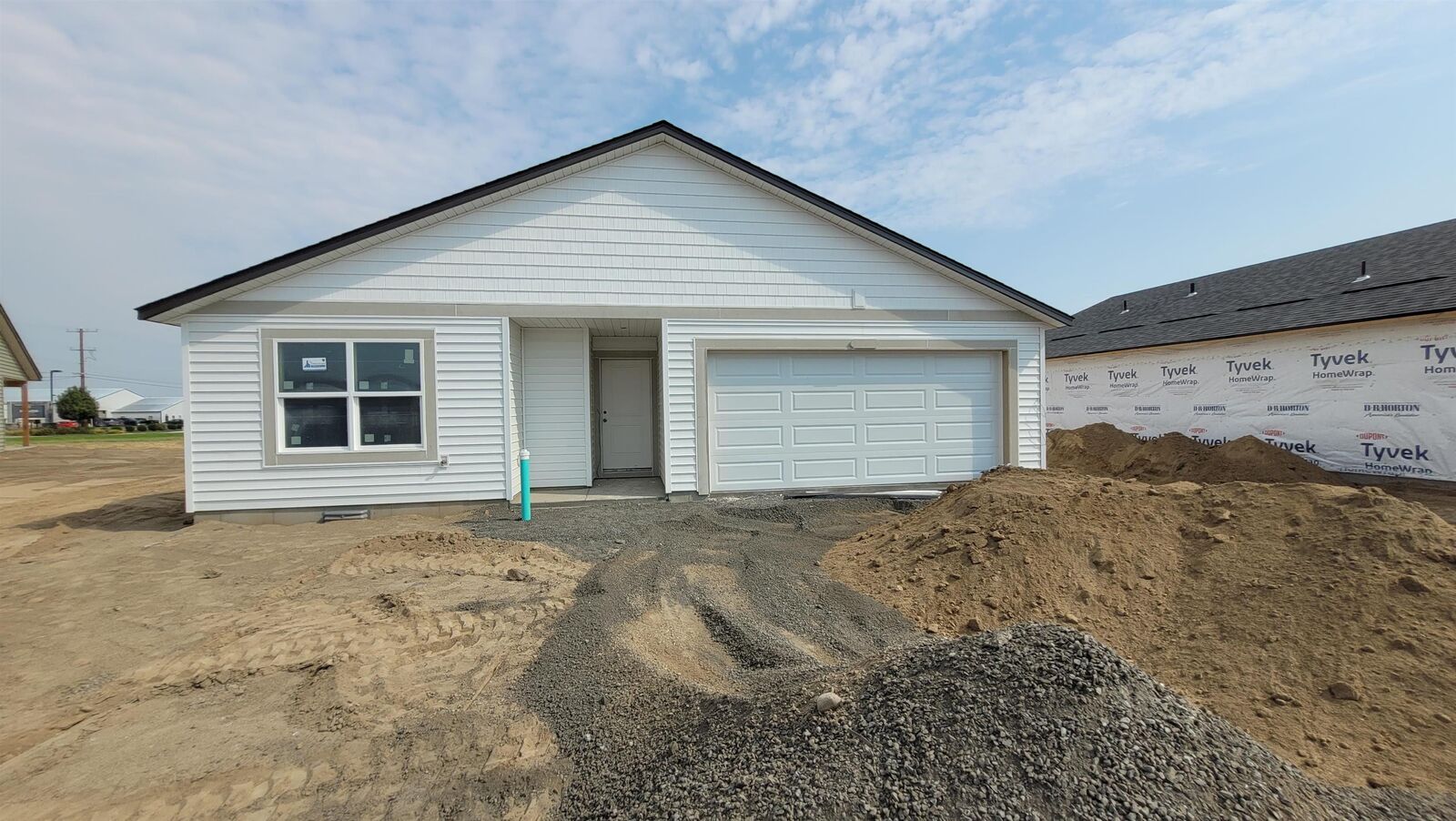Property Photo: 107 S Braeburn Ave WA 99006