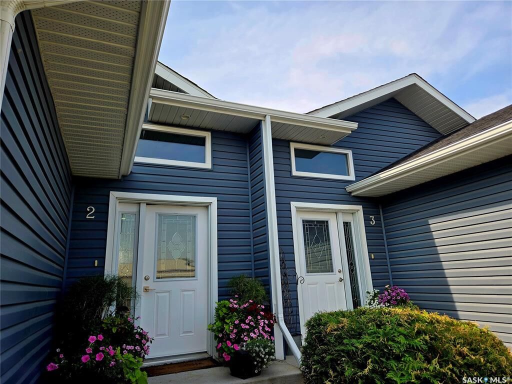 Property Photo:  316 3rd Street W 1-4  SK S0L 0P0 