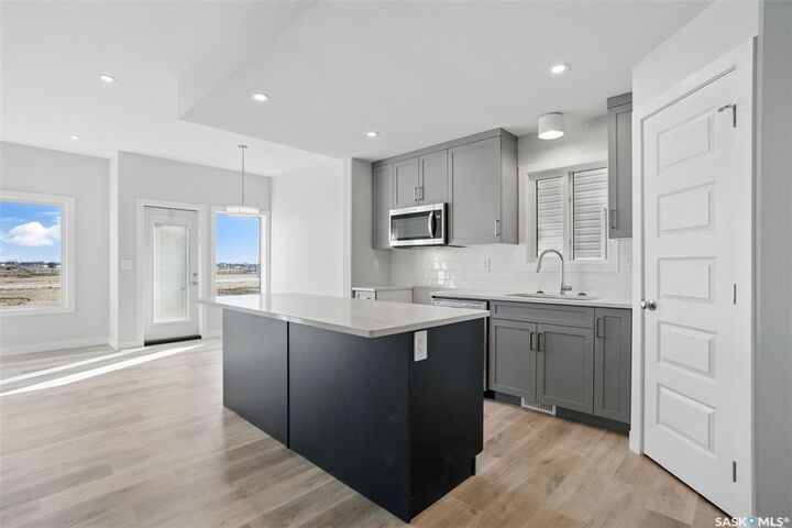 Property Photo: 214 Antonini Court SK S7L 7P3