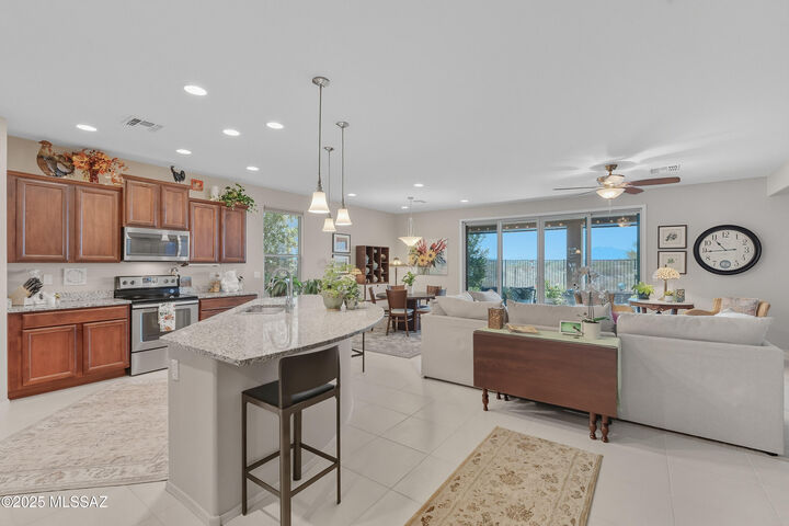 Property Photo: 10359 S Tea Wagon Way AZ 85641