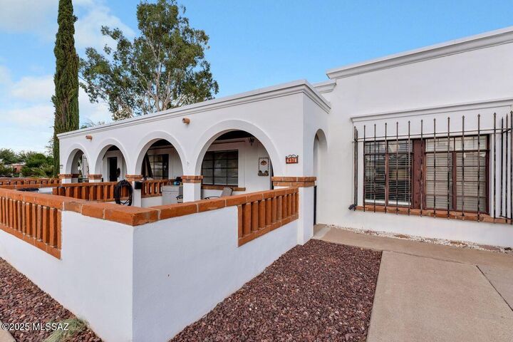 Property Photo:  437 S Paseo Cerro B  AZ 85614 