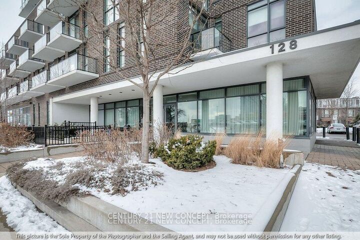 Photo de la propriété: 128 Fairview Mall Drive 402 ON M2J 0E8