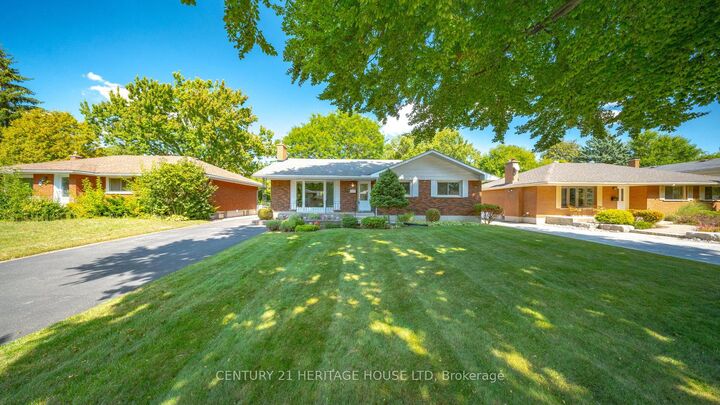Property Photo:  73 Pusey Boulevard  ON N3R 2S4 