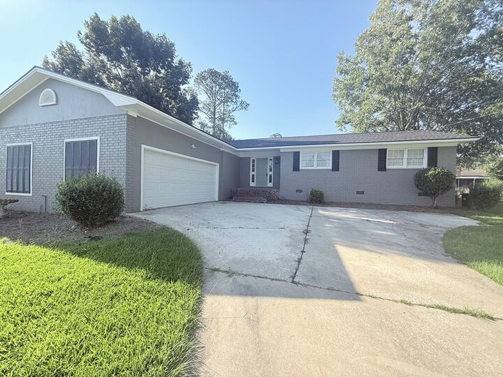 Property Photo: 111 Fairway Drive GA 31605