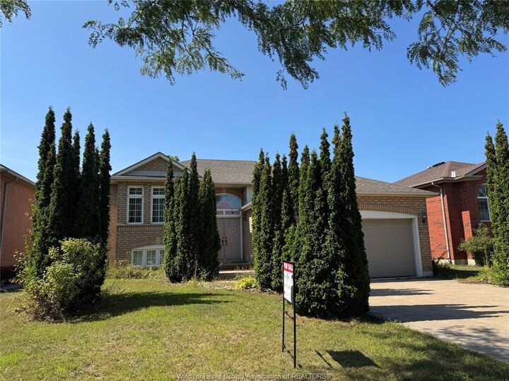 2253 Randolph Avenue  Windsor ON N9B 3V8 photo
