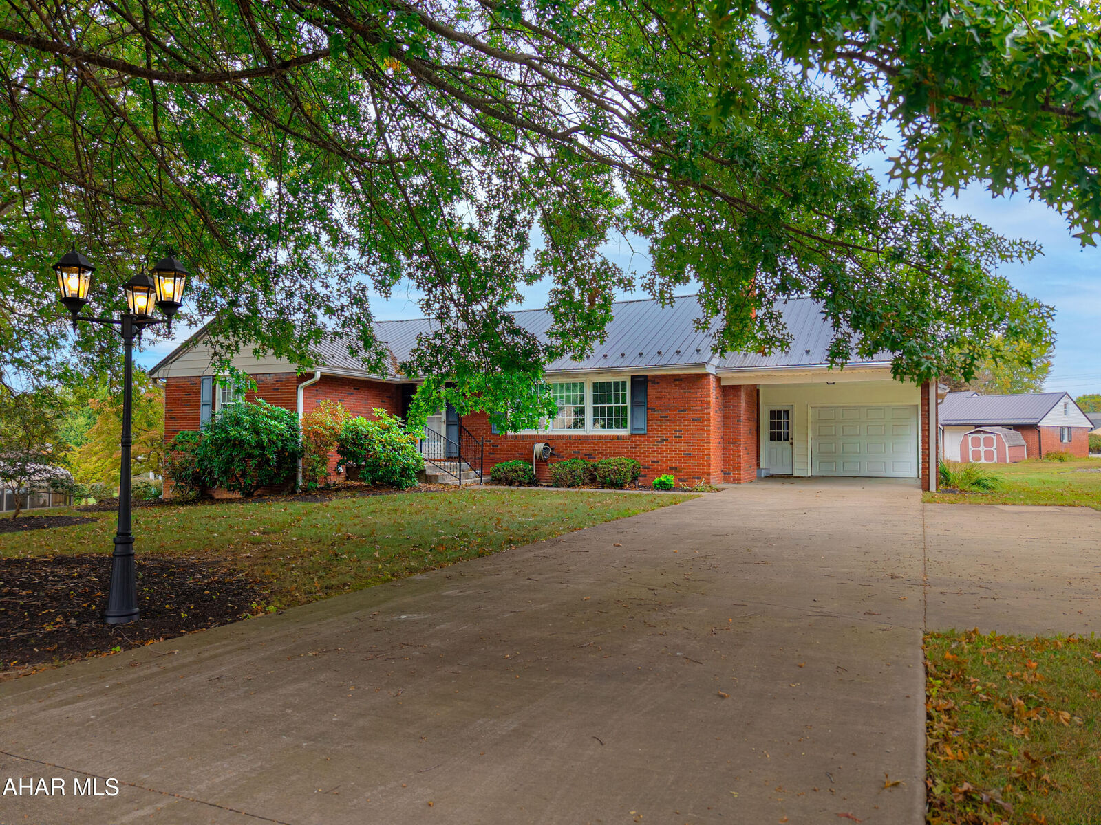 Property Photo: 168 Shawnee Circle PA 15522