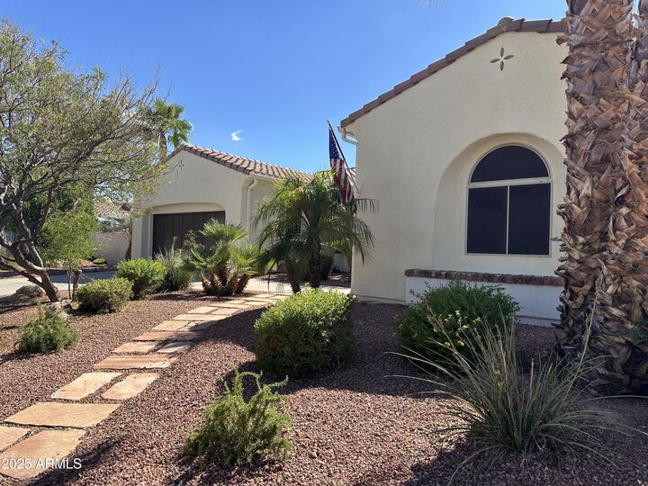 Property Photo:  21916 N Pedregosa Court  AZ 85375 