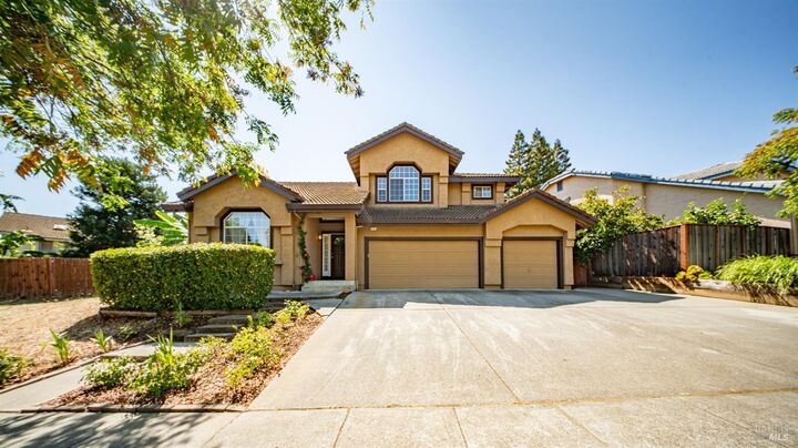 Property Photo: 2231 Silver Fox Circle CA 94534
