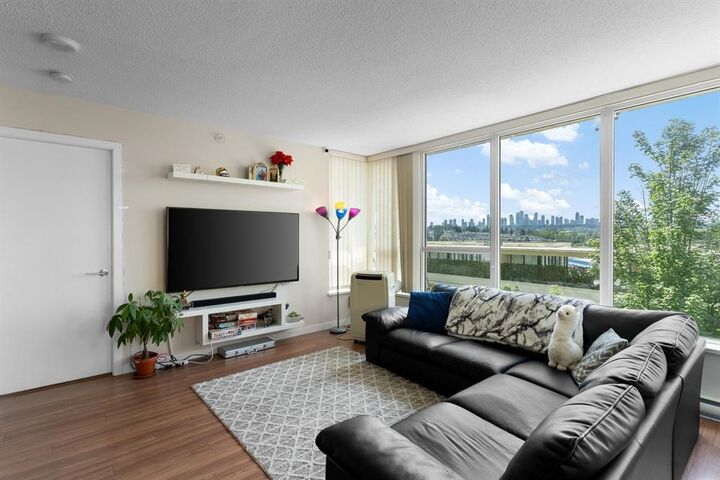 Property Photo: 2200 Douglas Road 405 BC V5C 5A7