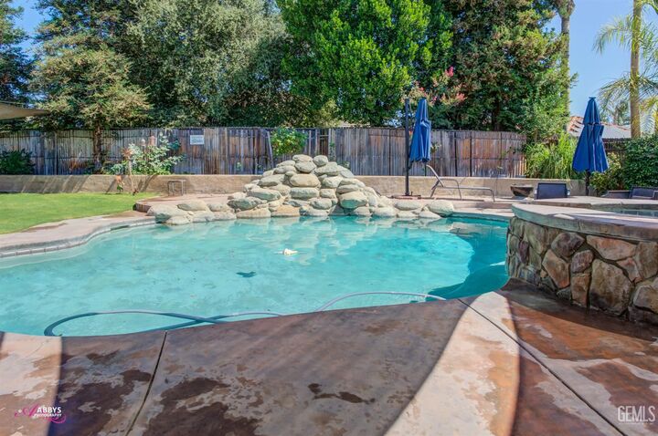 Property Photo:  12204 Tule River Way  CA 93312 