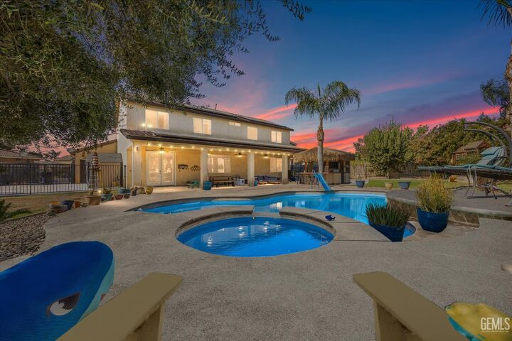 Property Photo:  9403 Metropolitan Way  CA 93311 