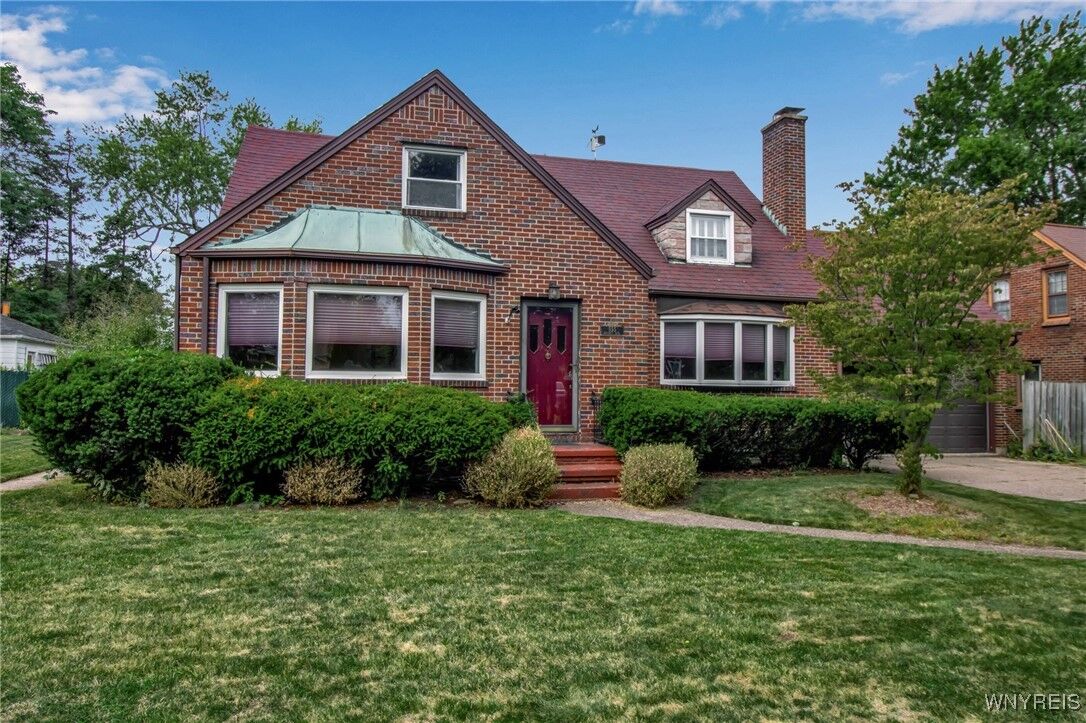 Property Photo: 555 Roycroft Boulevard NY 14225