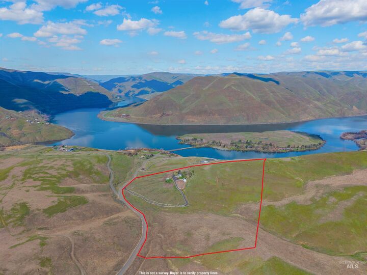 Property Photo:  531 Silcott Road  WA 99403 