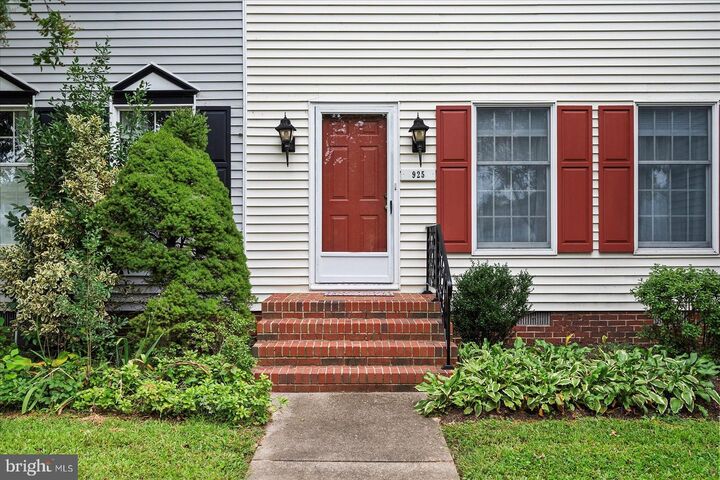 Property Photo: 925 Sumac Circle MD 21804