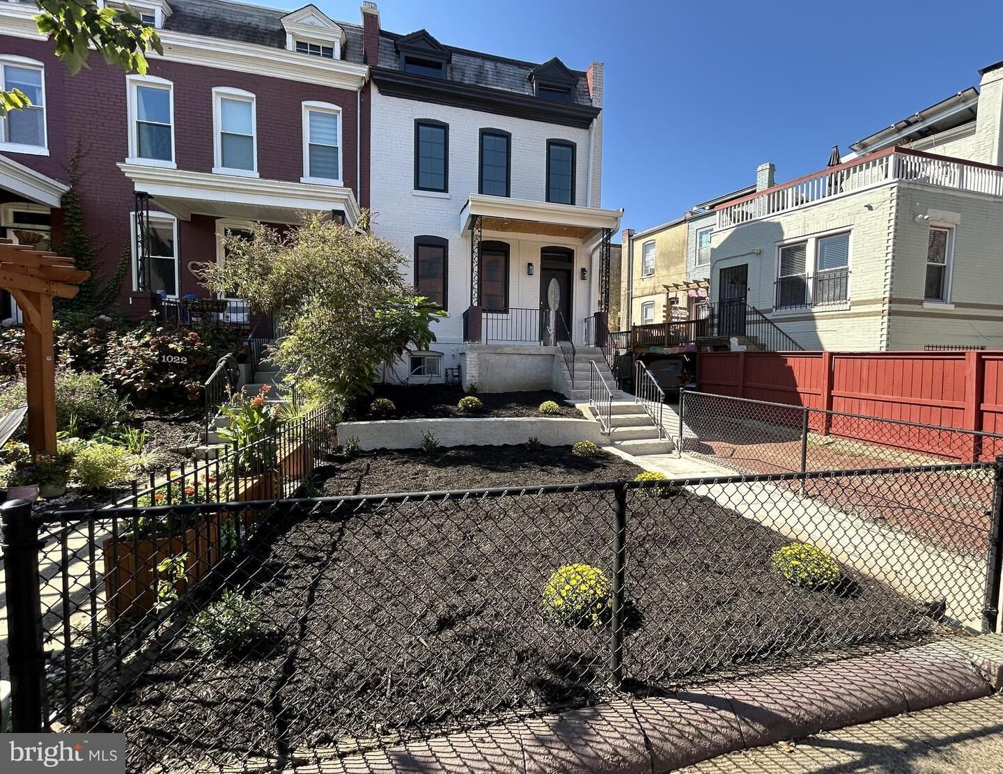 Property Photo:  1024 Spring Road NW  DC 20010 
