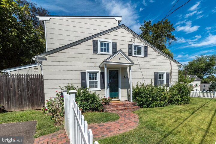 Property Photo:  339 E Ashland Street  PA 18901 