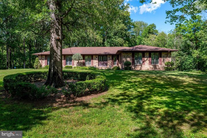 Property Photo:  11600 Locust Glen Drive  MD 20721 