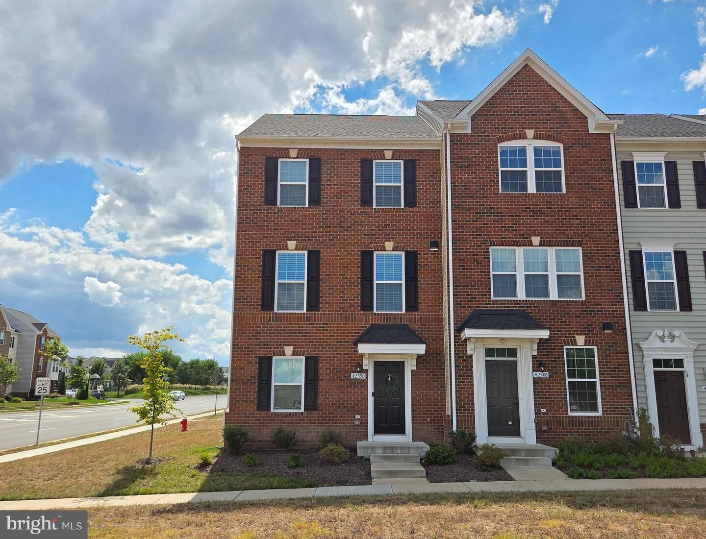 Property Photo:  42590 Antonia Terrace  VA 20166 