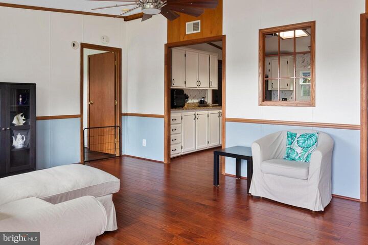 Property Photo: 460 Sarah Anne Drive MD 20711