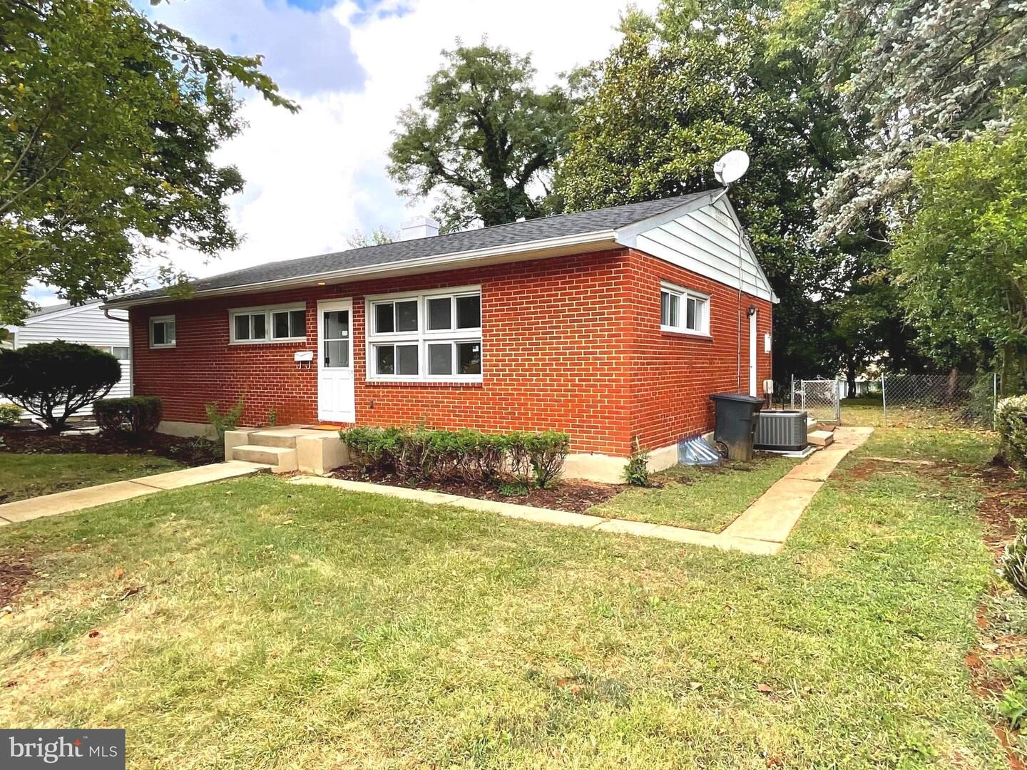 Property Photo:  1030 Collwood Road  MD 21228 
