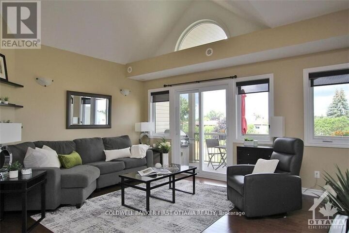 Property Photo:  137 Harthill Way E  ON K2J 5V1 