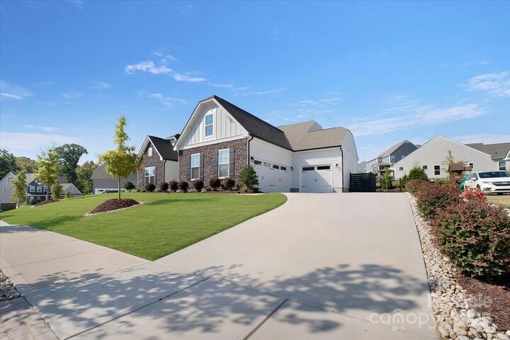 Property Photo:  17128 Monocacy Boulevard  NC 28078 