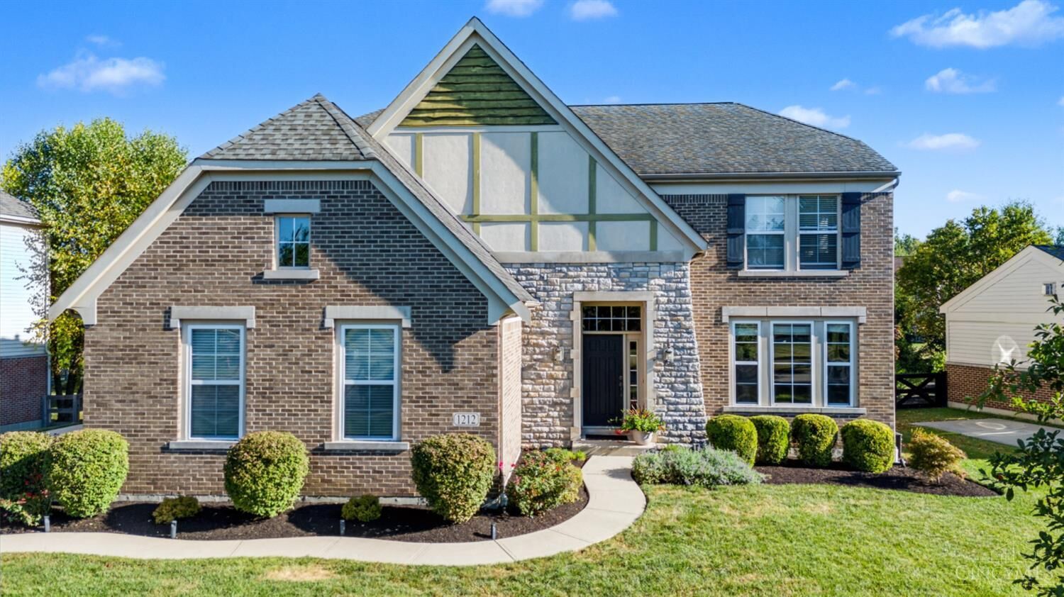 Property Photo: 1212 Saddletop Ridge OH 45103