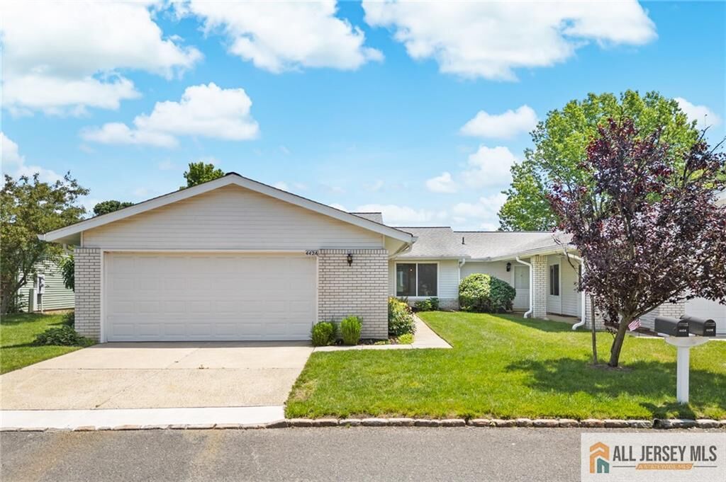 Property Photo:  442 Dahlia Plaza 442A  NJ 08831 