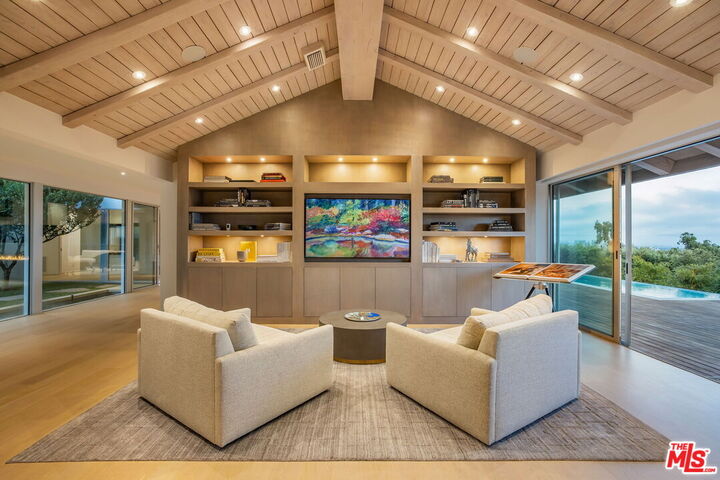 Property Photo: 1822 Westridge Rd CA 90049