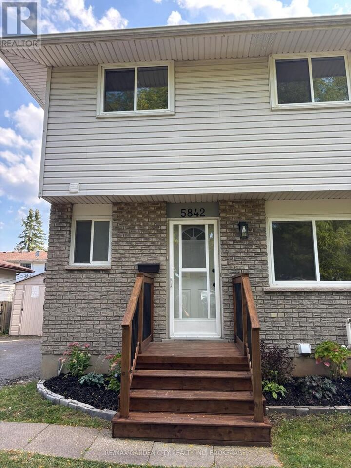 Property Photo:  5842 Frontenac Street  ON L2G 3A9 
