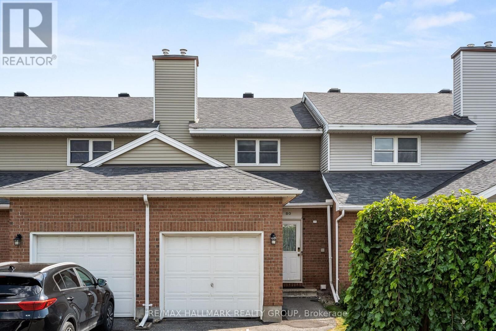 Property Photo: 80 Bentbrook Crescent 43 ON K2J 3Y1