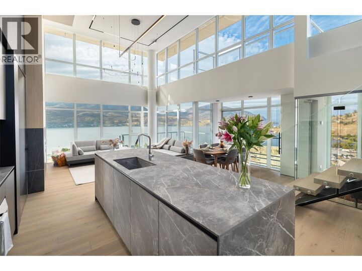1075 Sunset Drive Ph1  Kelowna BC V1Y 9Y9 photo