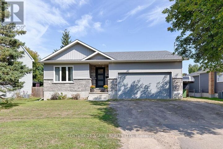 44 Doran Road  Petawawa ON K8H 1P9 photo