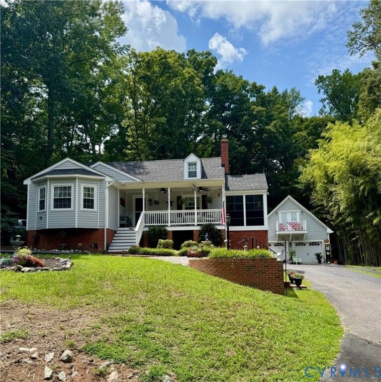 Property Photo: 9800 S Wagstaff Circle VA 23236