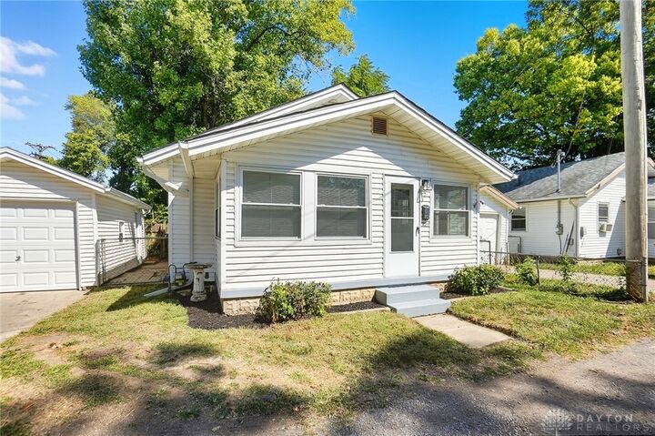 Property Photo: 3125 Cottage Terrace OH 45420