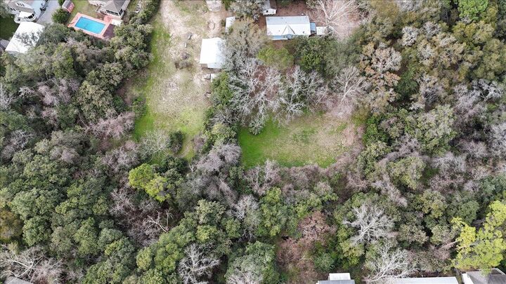Property Photo: 215 Davis Drive FL 32578