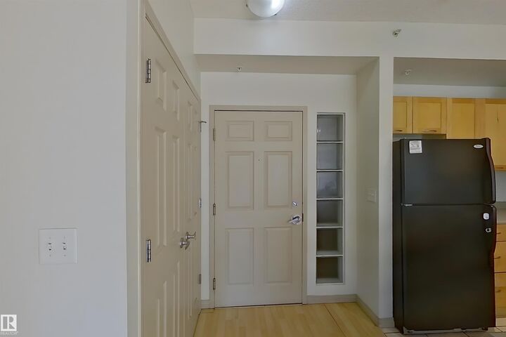 Property Photo:  4245 139 Avenue NW 1-518  AB T5Y 3E8 