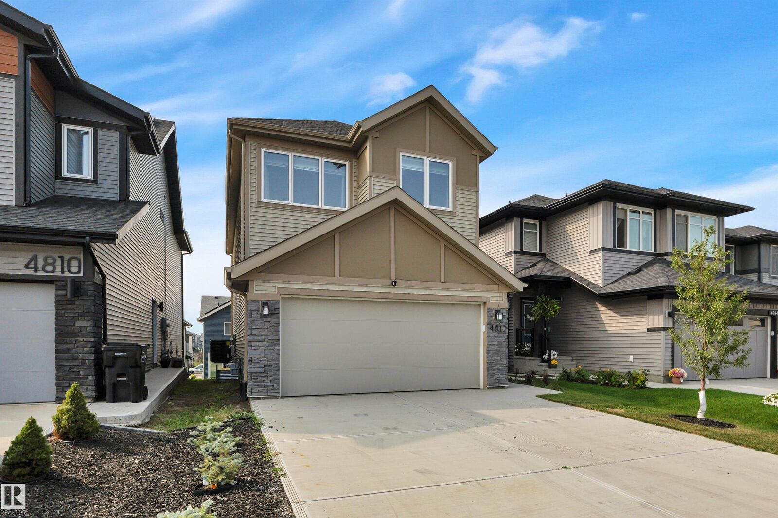 Photo de la propriété:  4812 Kinney Road SW  AB T6W 5G2 