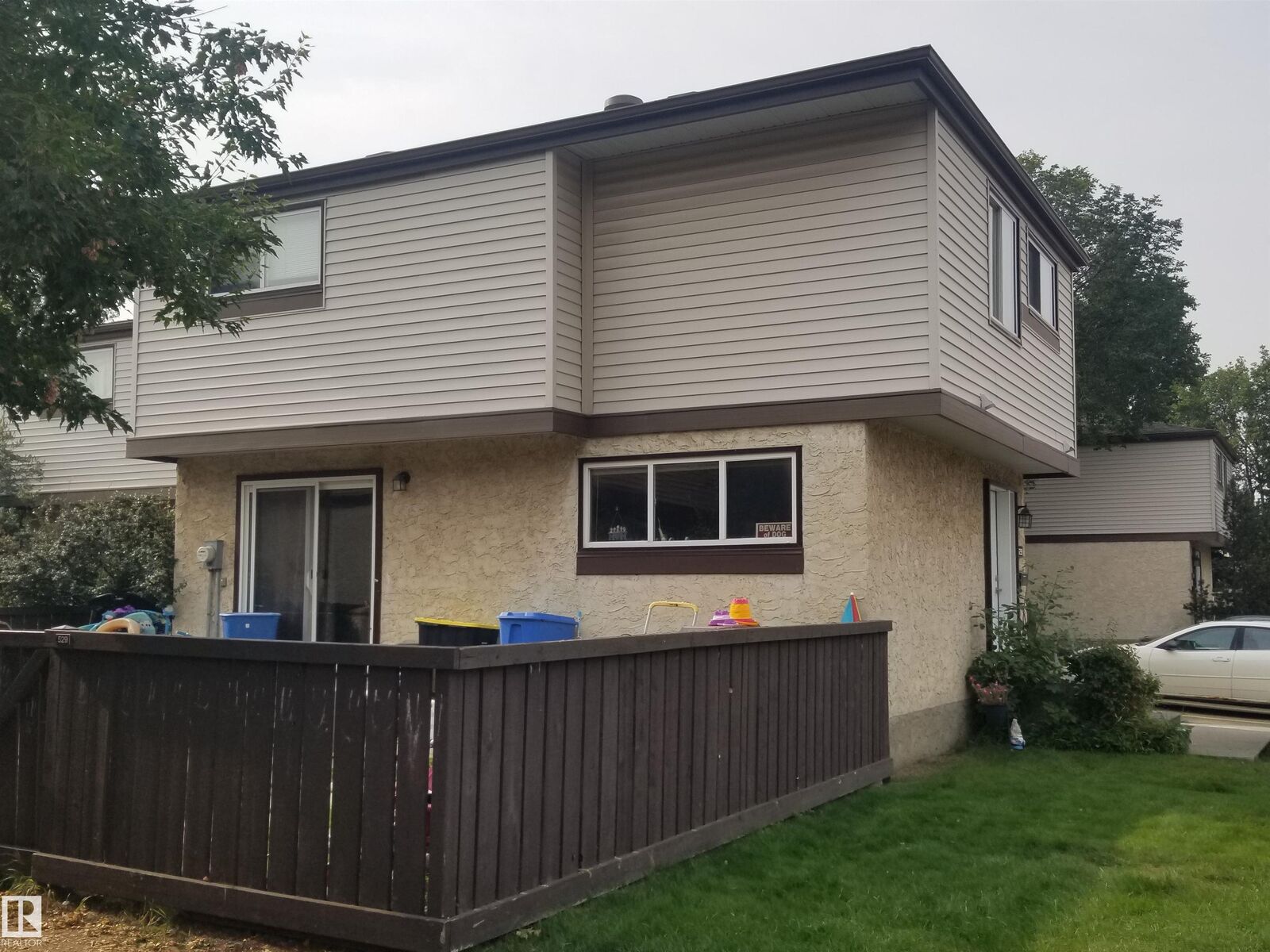 Property Photo:  529 Knottwood Road NW  AB T6K 2V6 
