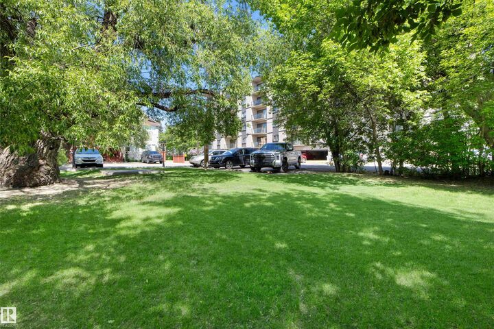 Property Photo:  10416 87 Avenue NW  AB T6E 2P4 