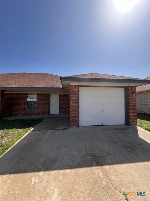 Property Photo:  3802 Pecos Court B  TX 76549 